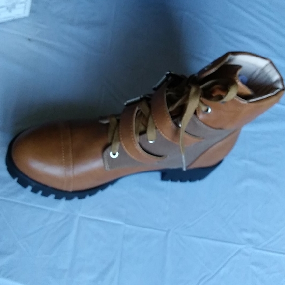 New Madigan Cognac/PU Combat Boot w Tw - Picture 9 of 12